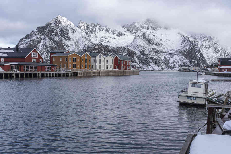 Noruega - islas Lofoten 063 - Henningsvaer.jpg
